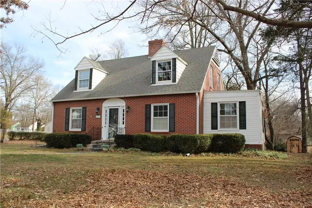 $225,000 | 2003 South Elm Street, Pittsburg, KS 66762