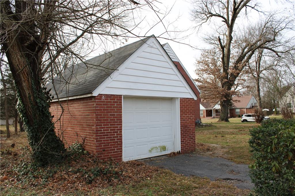 2003 South Elm Street Pittsburg, KS 66762 - Photo 28 of 29