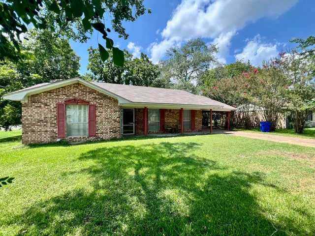$150,000 | 100 Village Way, Crockett, TX 75835