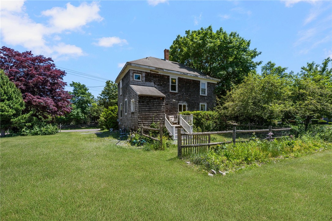 469 Wapping Road Portsmouth, RI 02871 - Photo 5 of 38