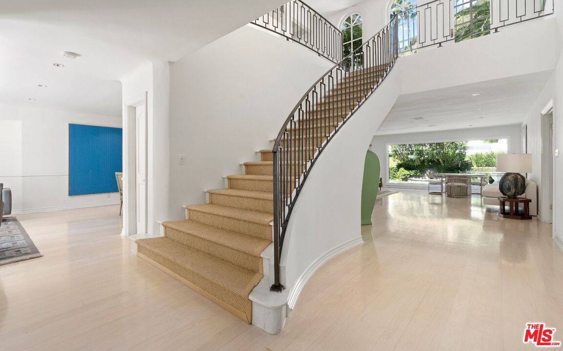 1241 Stone Canyon Road Los Angeles, CA 90077 - Photo 5 of 12 Gallery Image 5