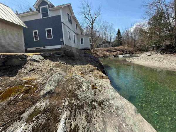$420,000 | 838 Main Street, Warren, VT 05674