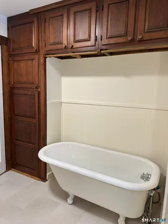 $2,200 | Undisclosed Address, Norfolk, CT 06058