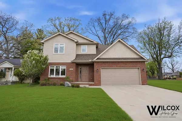 $415,000 | 2185 Oaknoll Street, Auburn Hills, MI 48326