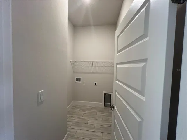 a view of a walk in closet