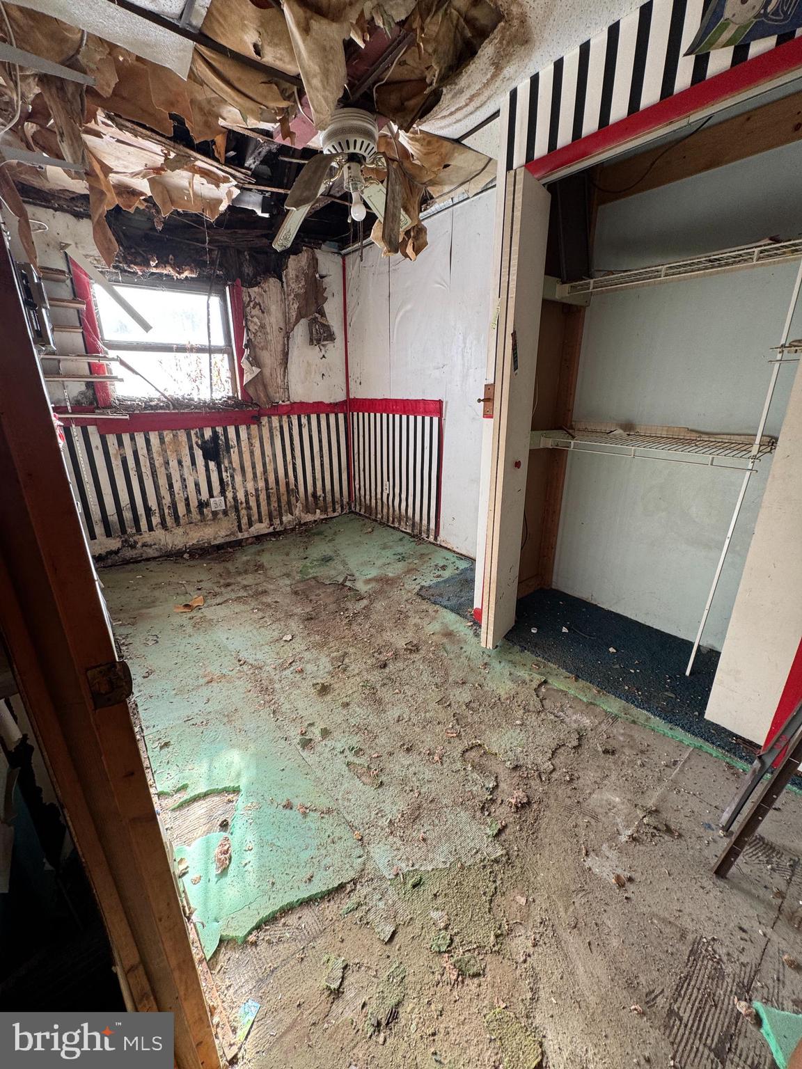 1606 Market Street Ashland, PA 17921 - Photo 6 of 6 a view of a balcony