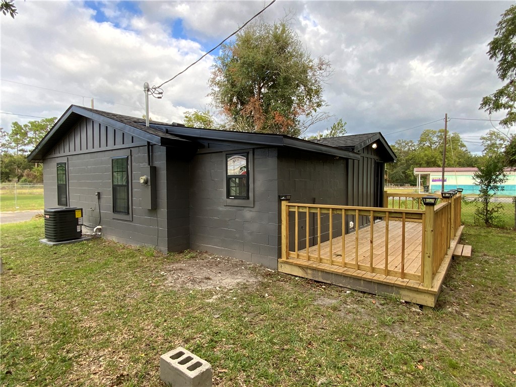 1027 Robert Street Waycross, GA 31501 - Photo 8 of 18