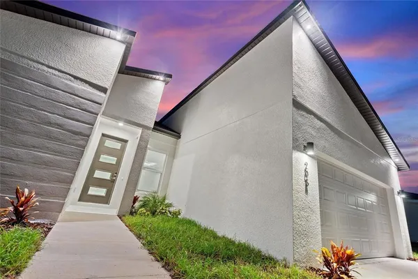 a view of an entryway