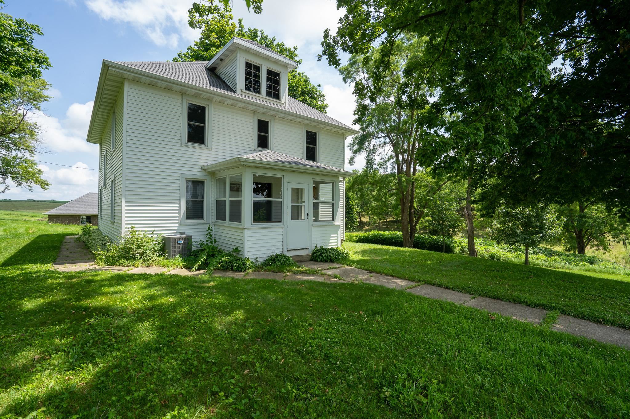 13338 Dobbs Road Darlington, WI 53530 - Photo 3 of 30