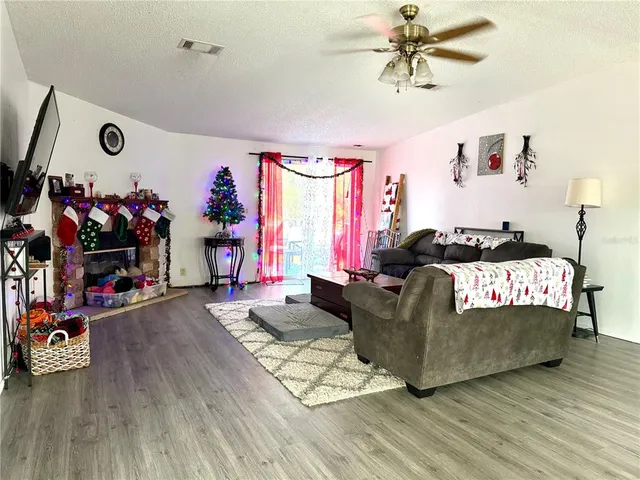 $249,000 | 2201 Metro Drive, Ruskin, FL 33570