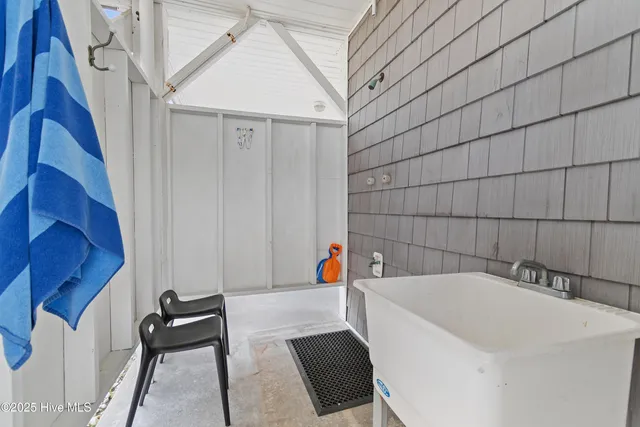 $1,199,000 | 419 40th Street, Sunset Beach, NC 28468