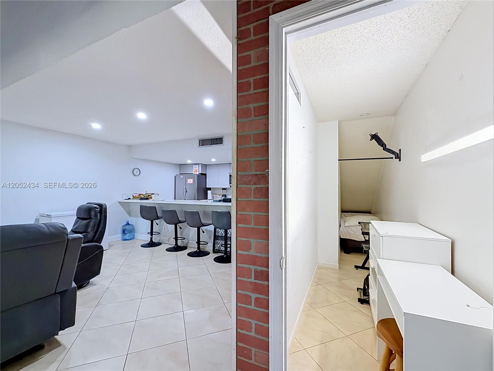 1110 West Fairway Road Pembroke Pines, FL 33026 - Photo 37 of 86