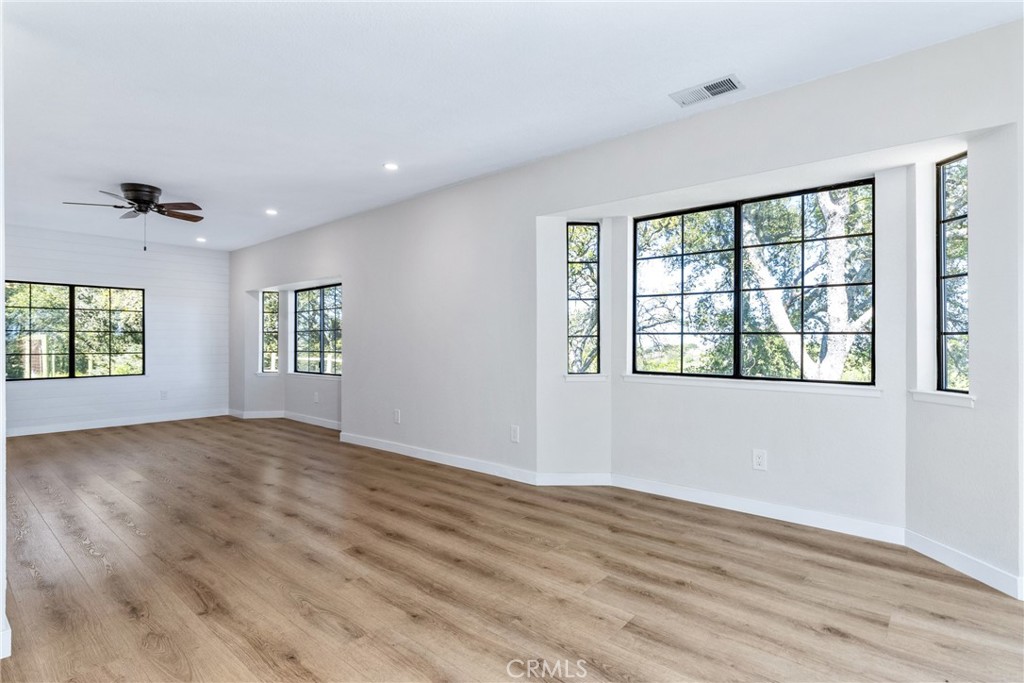 10870 Santa Ana Road Atascadero, CA 93422 - Photo 16 of 67 Original photo of dining area and living room.