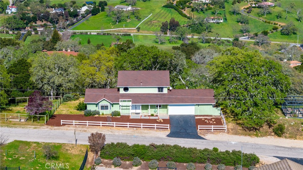 10870 Santa Ana Road Atascadero, CA 93422 - Photo 3 of 67 The home is ideally placed to take in the commanding views.