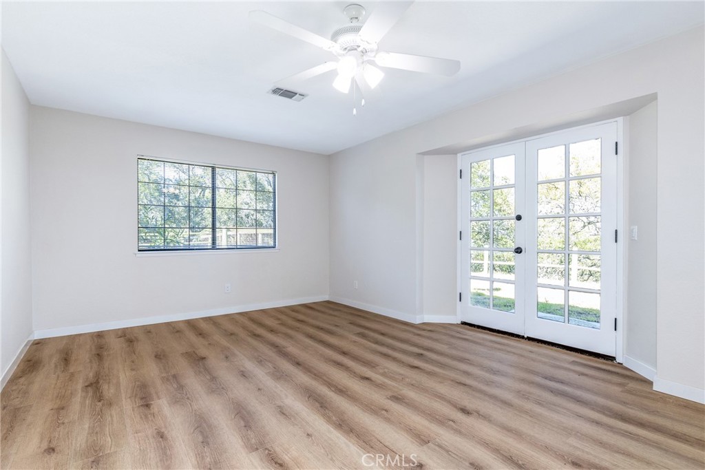 10870 Santa Ana Road Atascadero, CA 93422 - Photo 31 of 67 Original photo of primary bedroom.