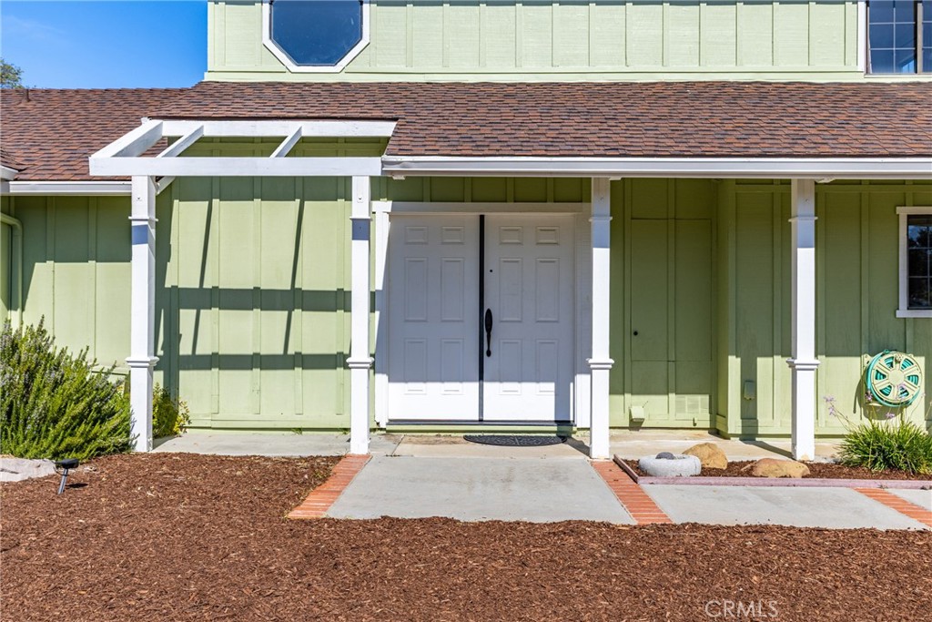 10870 Santa Ana Road Atascadero, CA 93422 - Photo 6 of 67 Sophisticated double door front entry.
