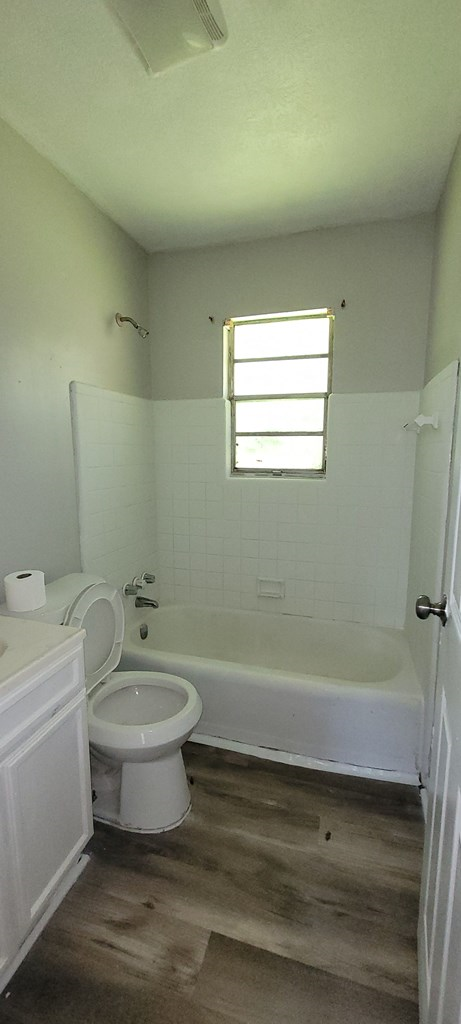 1517 Coffee Court, Unit A/B Columbus, GA 31906 - Photo 2 of 6 Bathroom