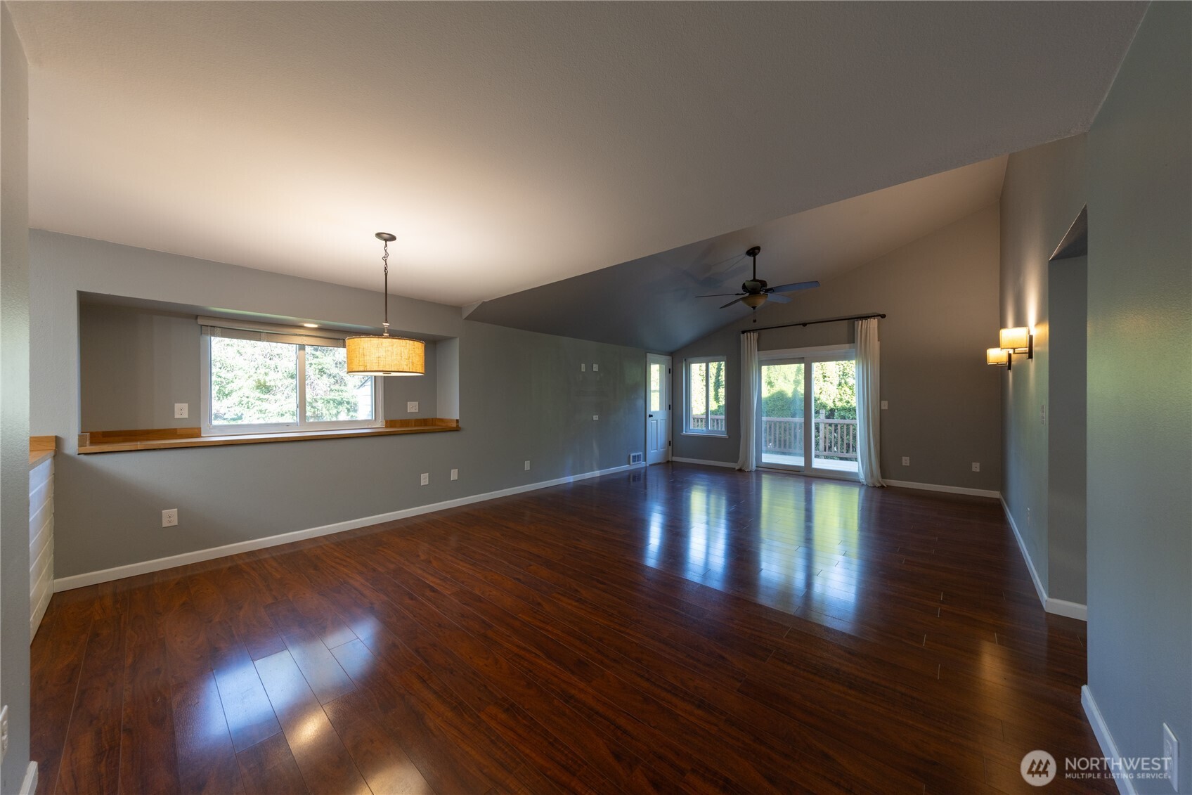 523 Kloshe Way La Conner, WA 98257 - Photo 16 of 39