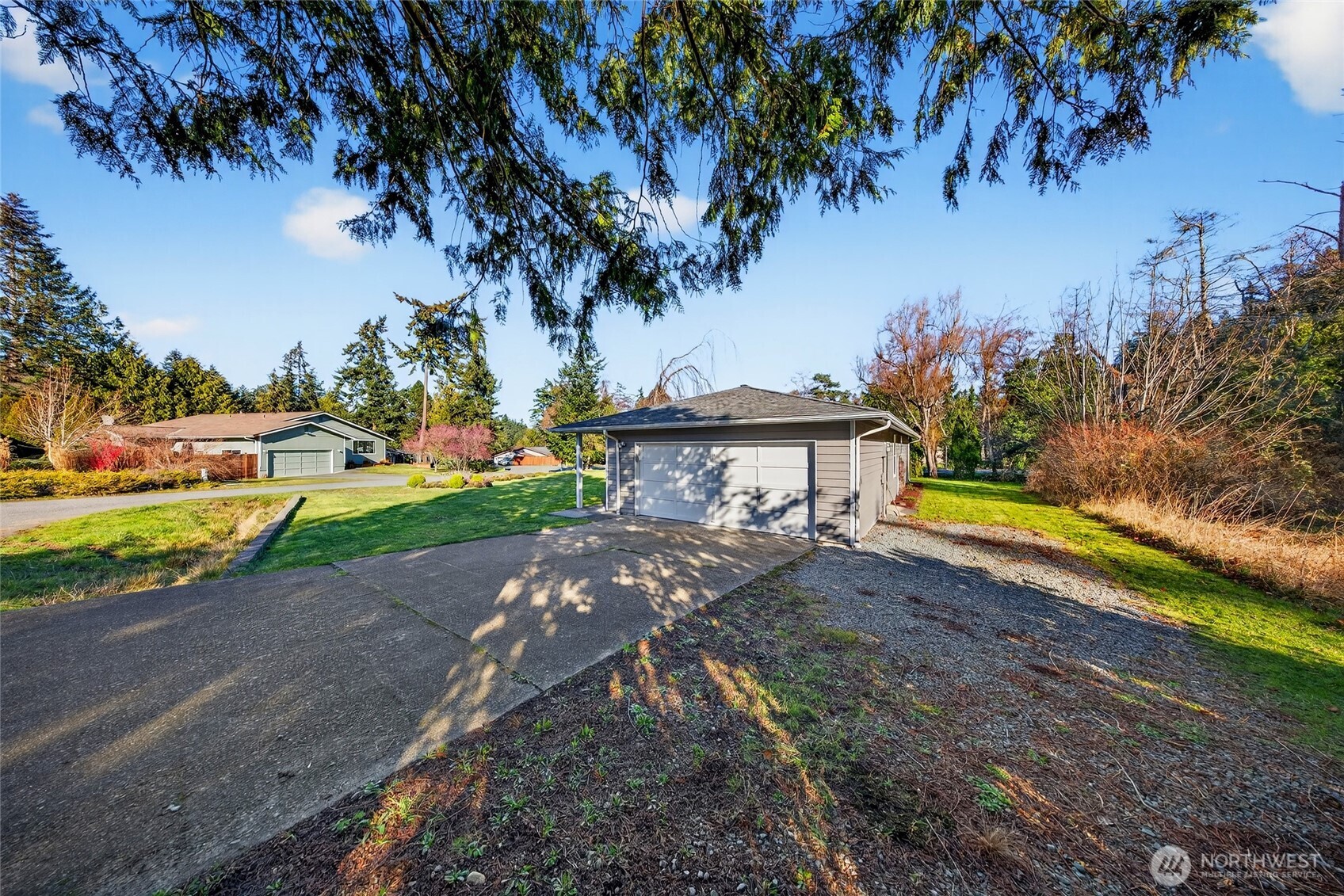 523 Kloshe Way La Conner, WA 98257 - Photo 9 of 39