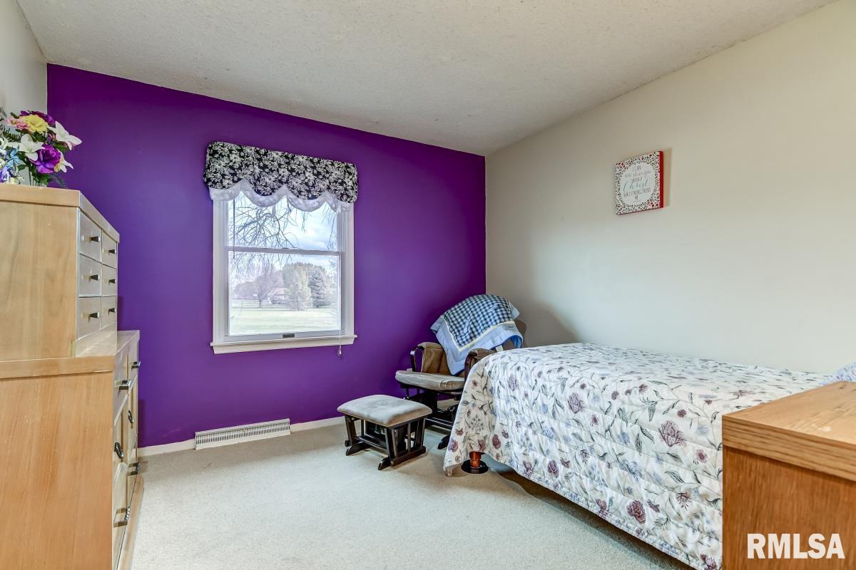 7811 Olde Carriage Way Springfield, IL 62712 - Photo 16 of 32