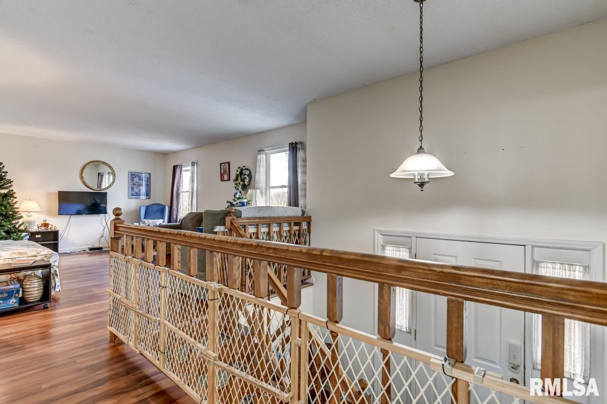 7811 Olde Carriage Way Springfield, IL 62712 - Photo 4 of 32