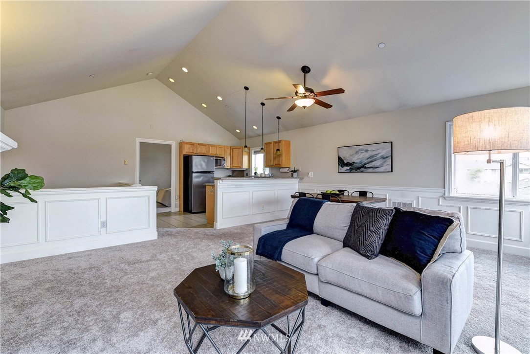 3315 Rockefeller Avenue, Unit 6 Everett, WA 98201 - Photo 5 of 22