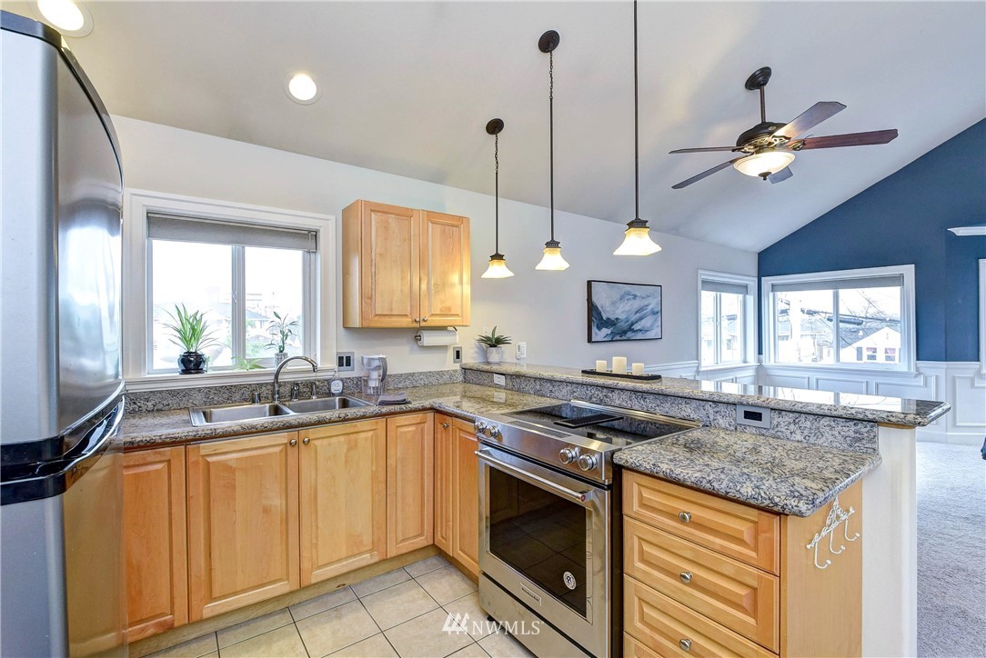 3315 Rockefeller Avenue, Unit 6 Everett, WA 98201 - Photo 9 of 22