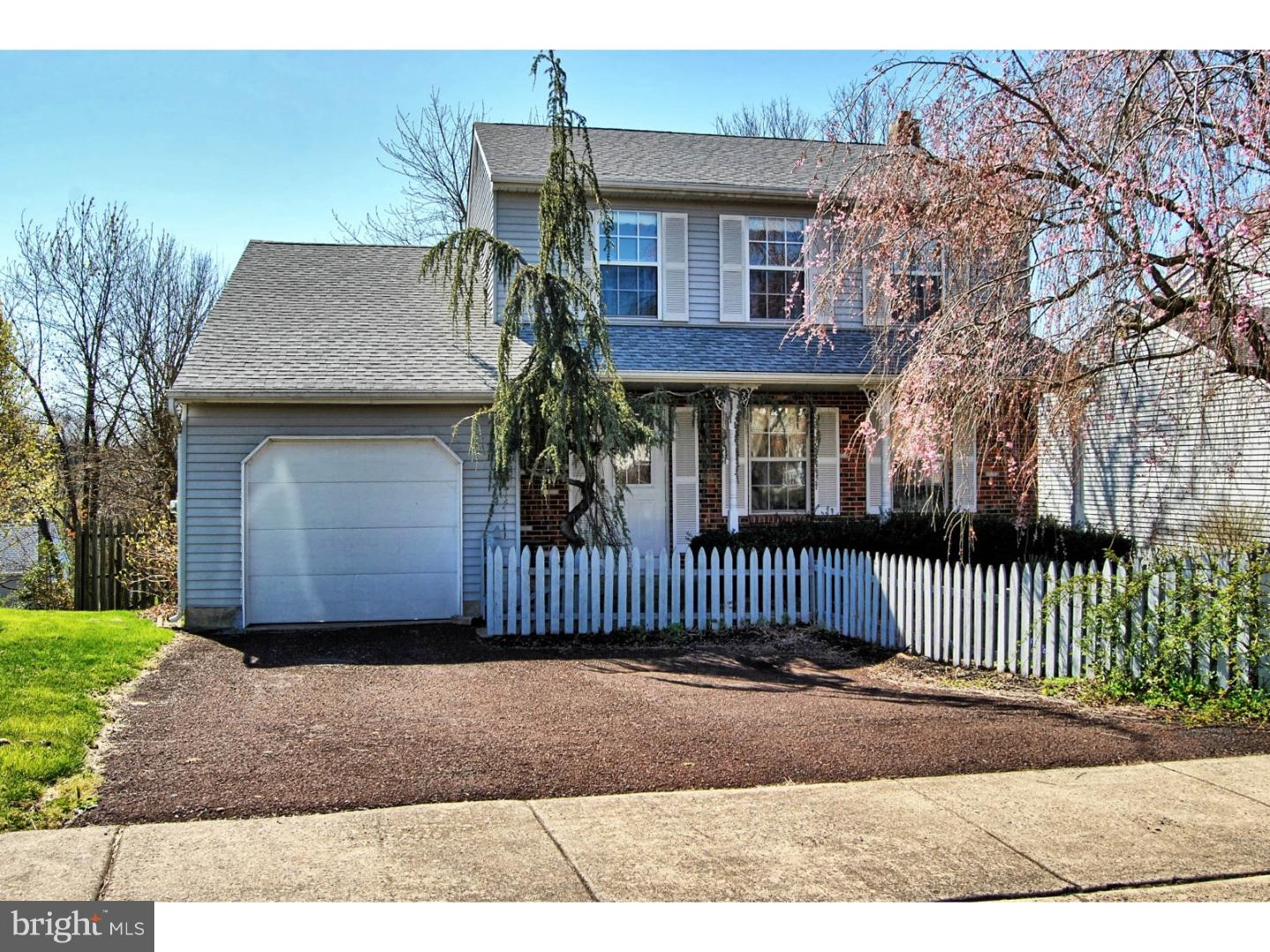 538 Waltham Lane Perkasie, PA 18944 - Photo 1 of 23 Exterior Front