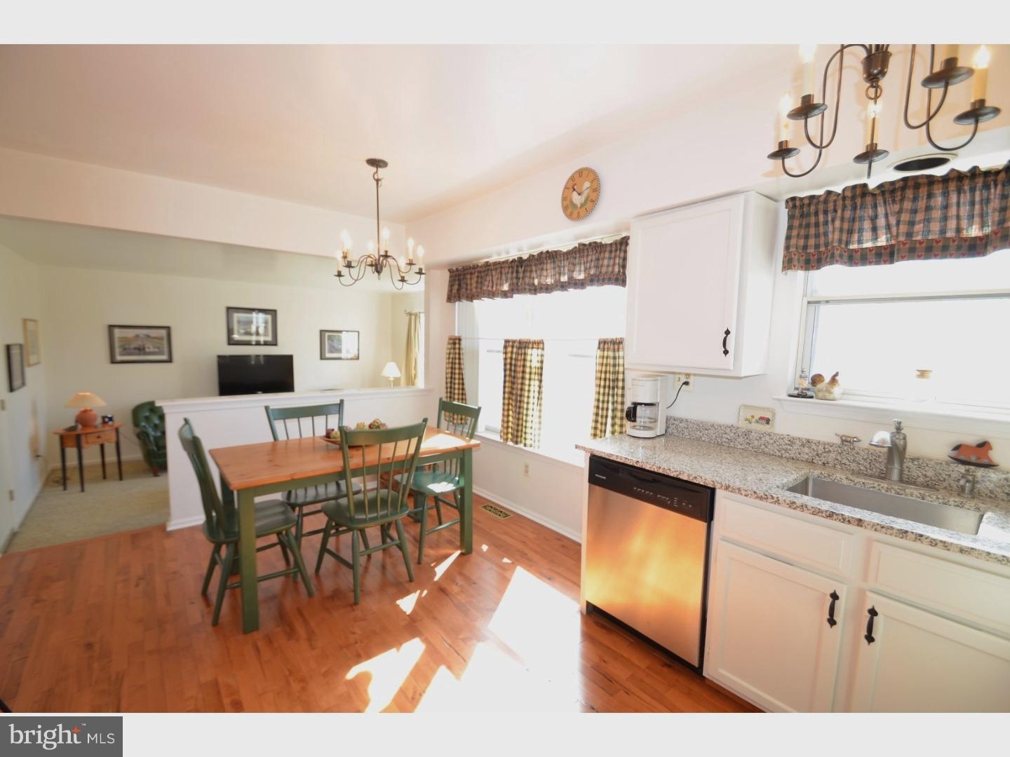 538 Waltham Lane Perkasie, PA 18944 - Photo 2 of 23 Kitchen