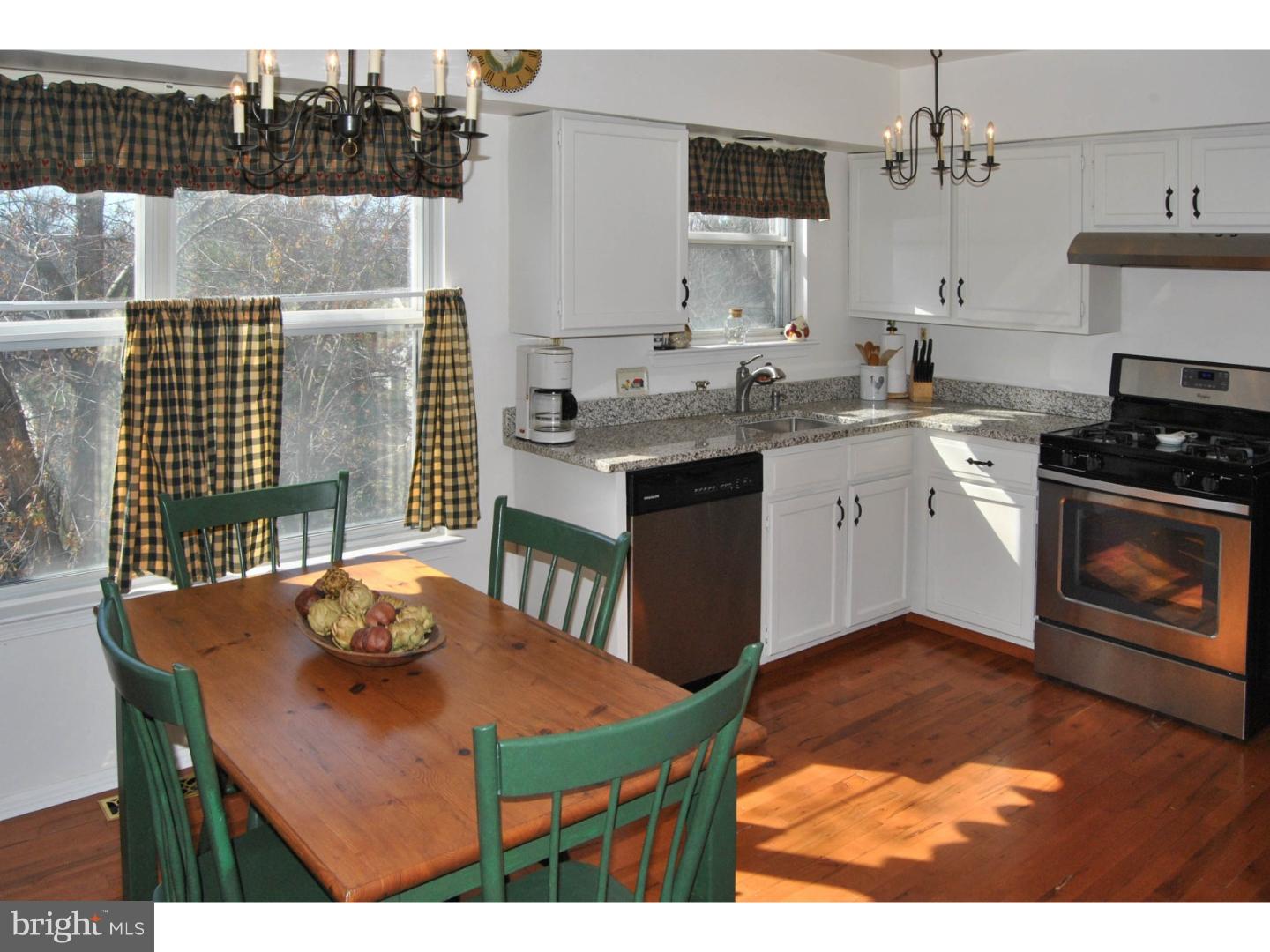 538 Waltham Lane Perkasie, PA 18944 - Photo 4 of 23 Kitchen