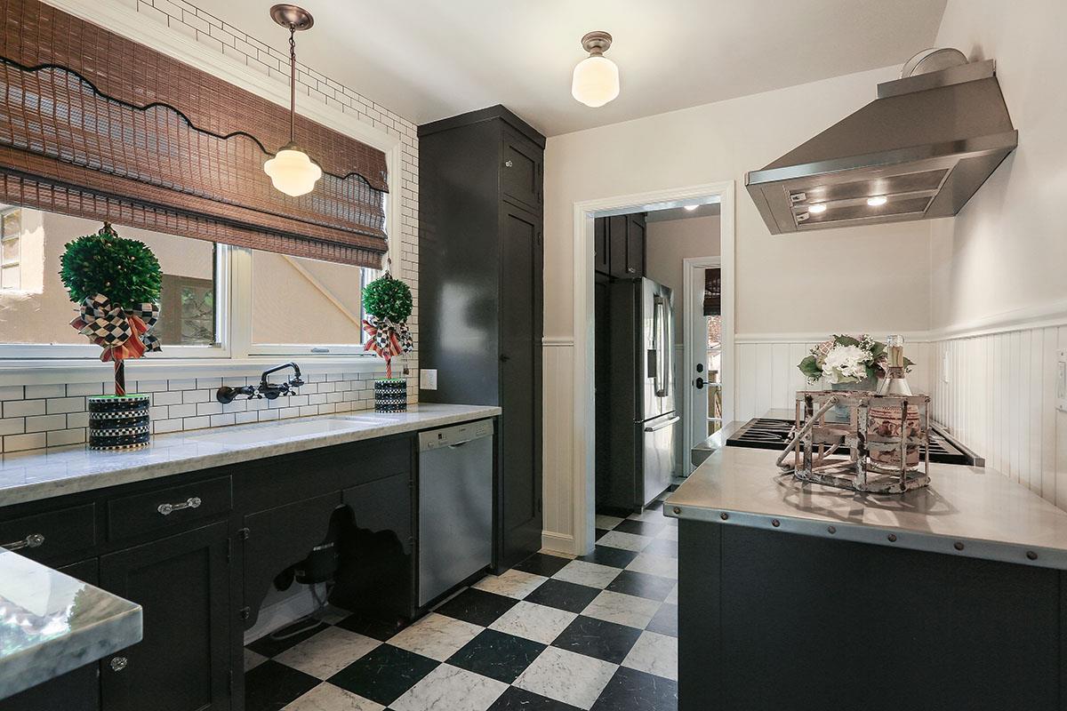 419 Edgewood Road San Mateo, CA 94402 - Photo 17 of 38 Gallery Image 17