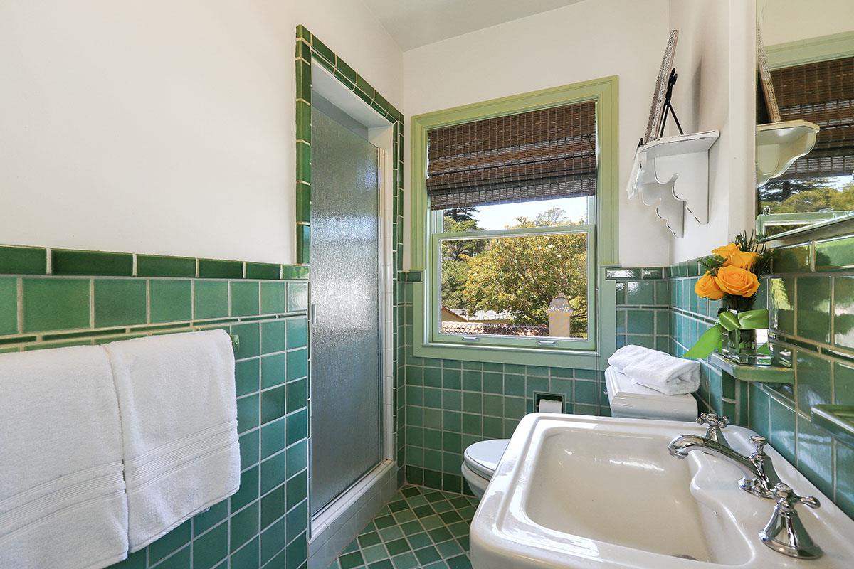 419 Edgewood Road San Mateo, CA 94402 - Photo 27 of 38 Gallery Image 27