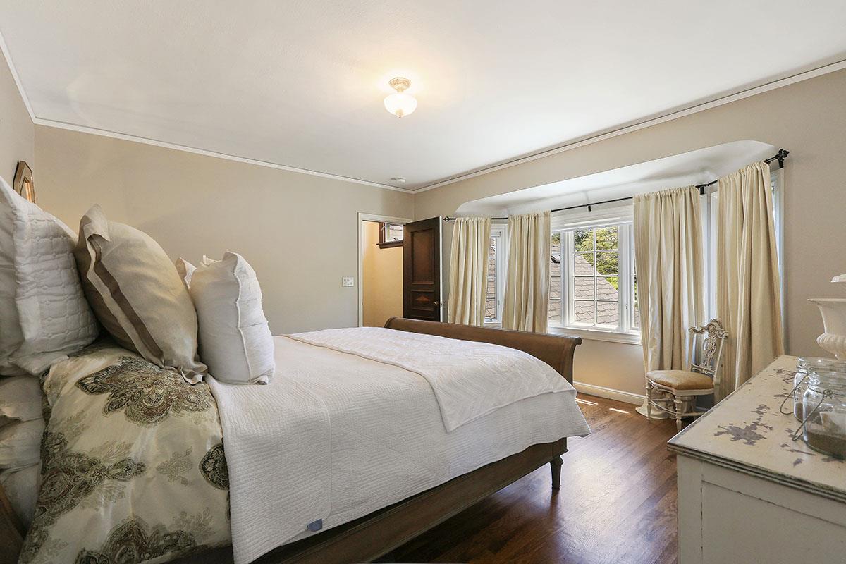 419 Edgewood Road San Mateo, CA 94402 - Photo 30 of 38 Gallery Image 30