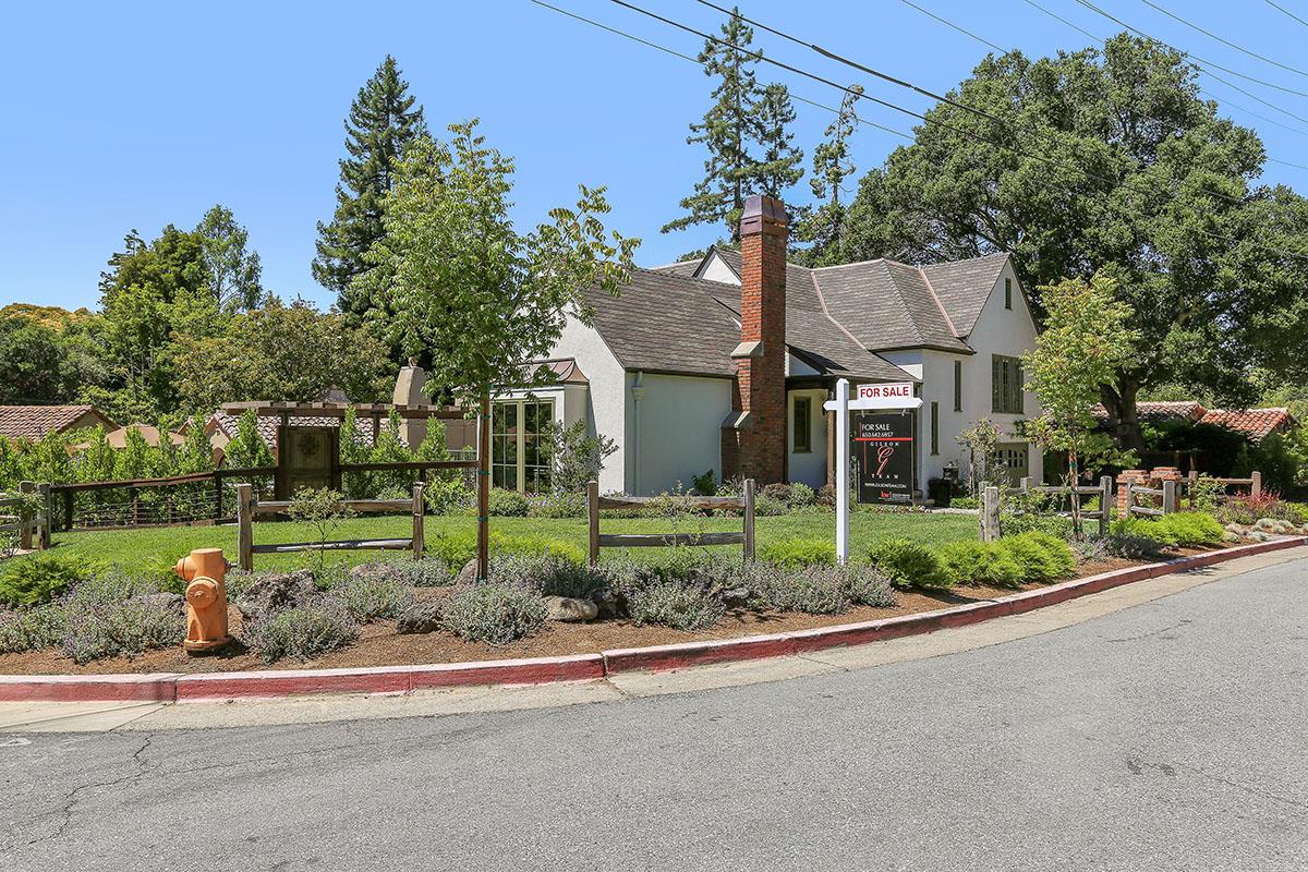 419 Edgewood Road San Mateo, CA 94402 - Photo 7 of 38 Gallery Image 7