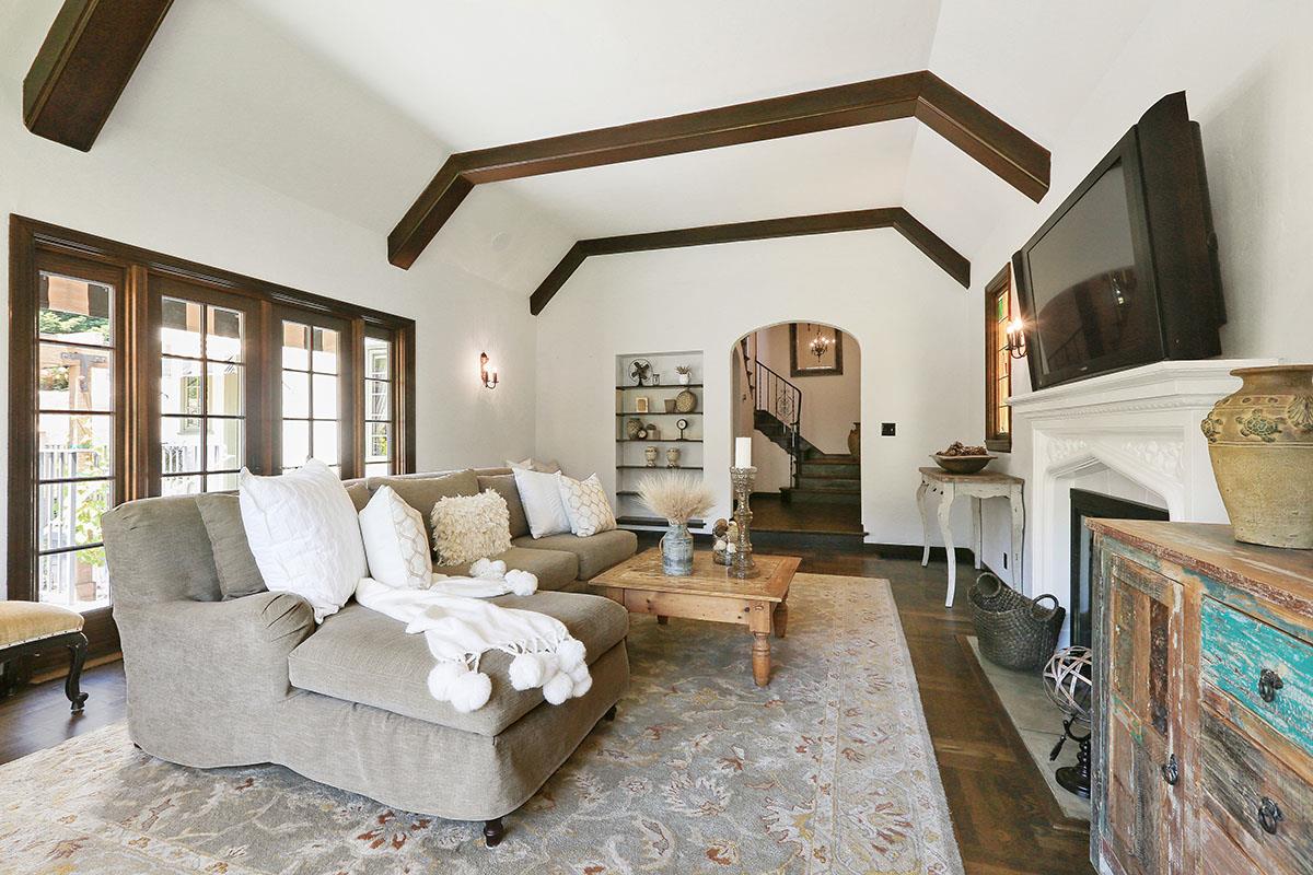 419 Edgewood Road San Mateo, CA 94402 - Photo 9 of 38 Gallery Image 9