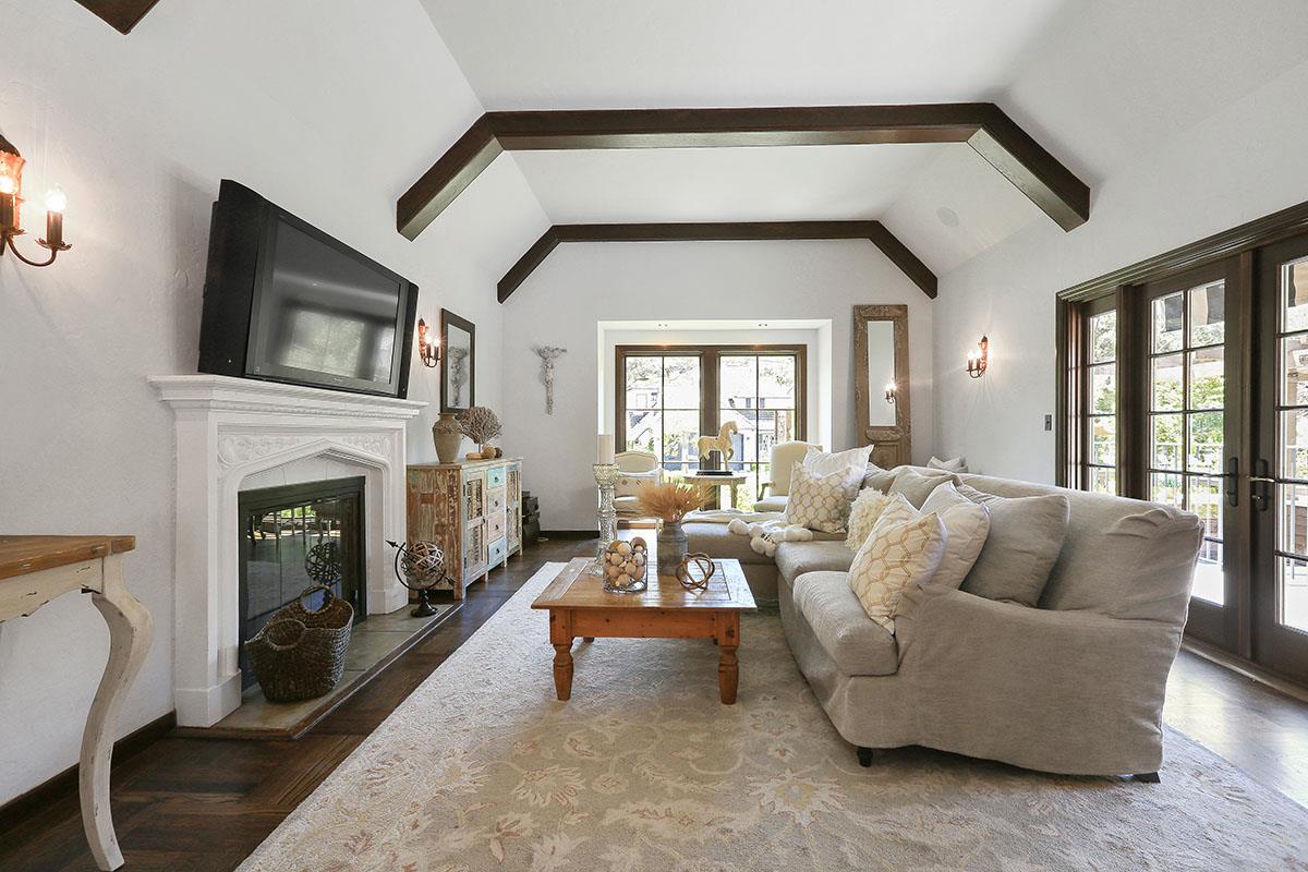 419 Edgewood Road San Mateo, CA 94402 - Photo 10 of 38 Gallery Image 10