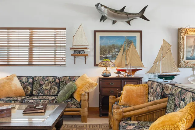 a kitchen that has a lot of cabinets in it