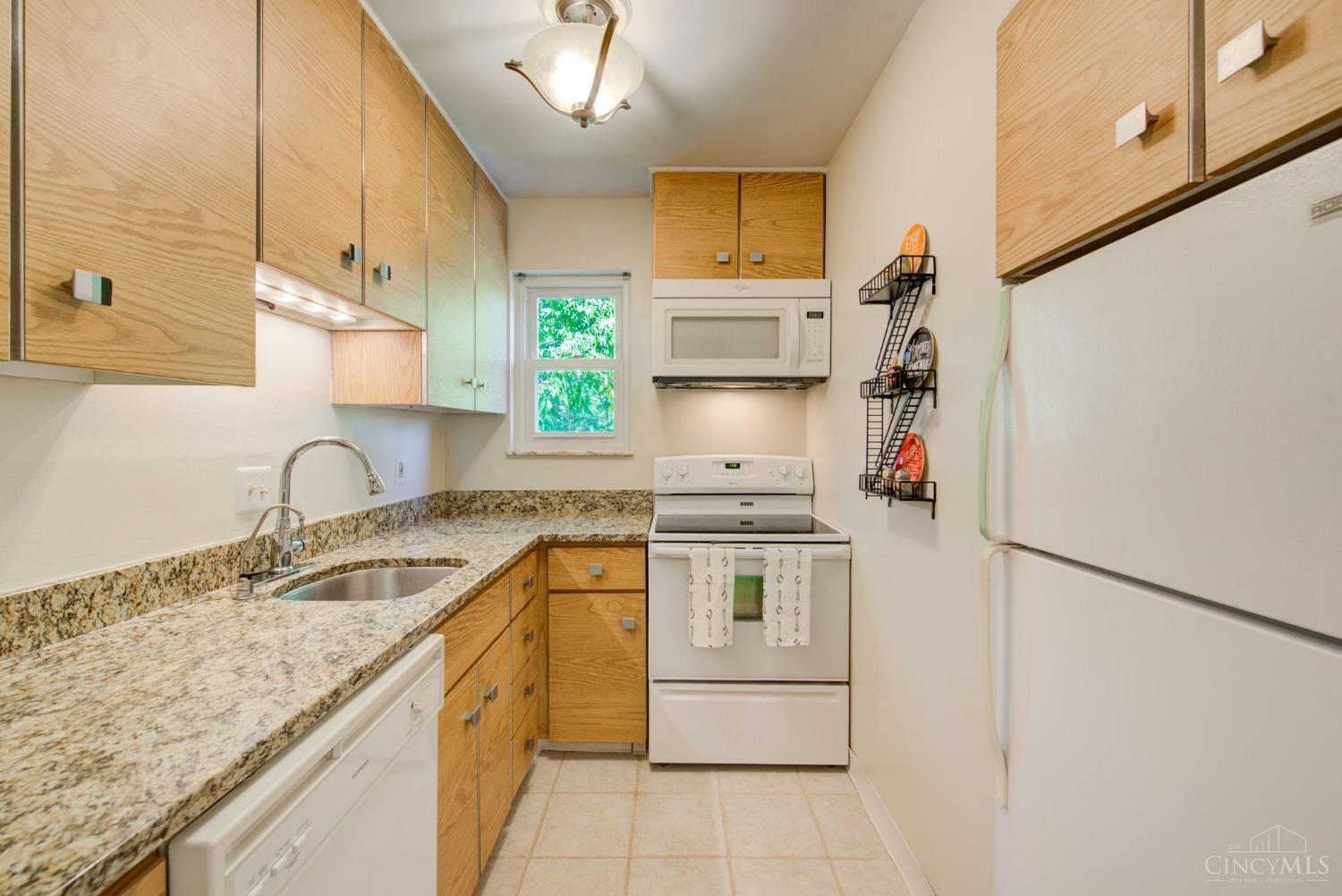 2270 Madison Road, Unit 4D Cincinnati, OH 45208 - Photo 17 of 30 Gallery Image 17