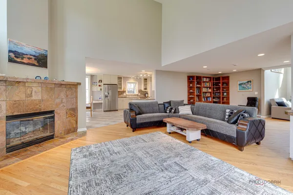 $899,900 | 610 Revere Road, Glenview, IL 60025