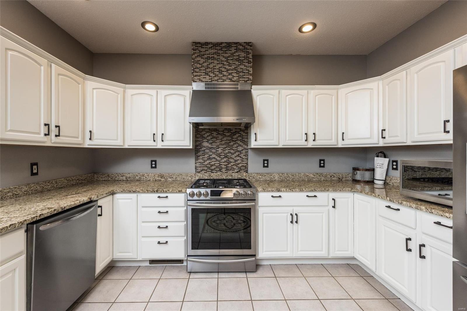 8317 Castle Ridge Drive Troy, IL 62294 - Photo 22 of 91