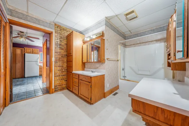 $230,000 | 541 Mt Vernon Street, Oshkosh, WI 54901