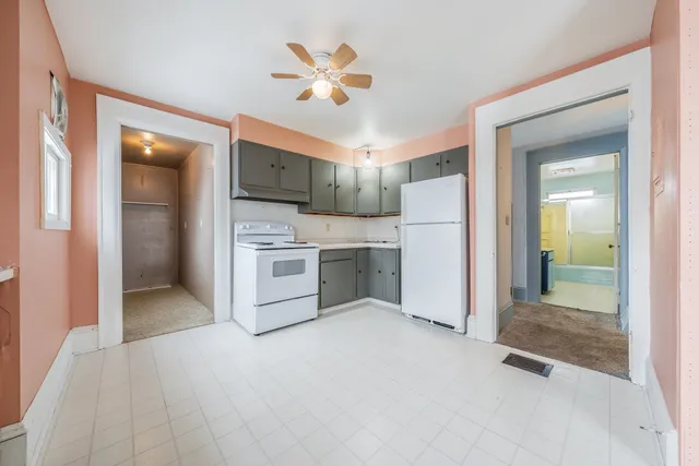 $230,000 | 541 Mt Vernon Street, Oshkosh, WI 54901