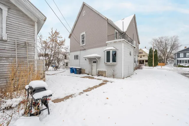 $230,000 | 541 Mt Vernon Street, Oshkosh, WI 54901