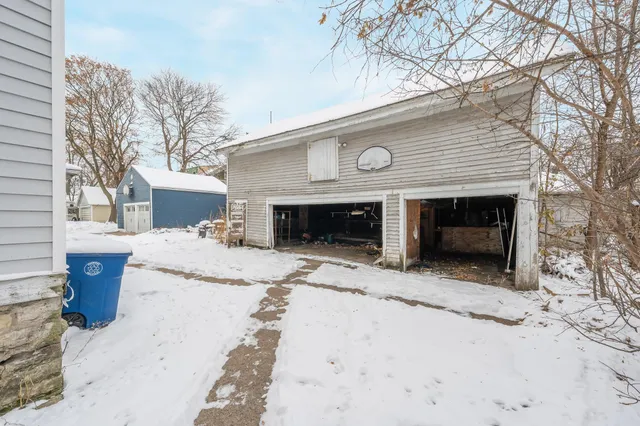 $230,000 | 541 Mt Vernon Street, Oshkosh, WI 54901