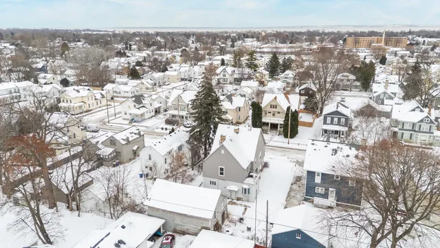 $230,000 | 541 Mt Vernon Street, Oshkosh, WI 54901