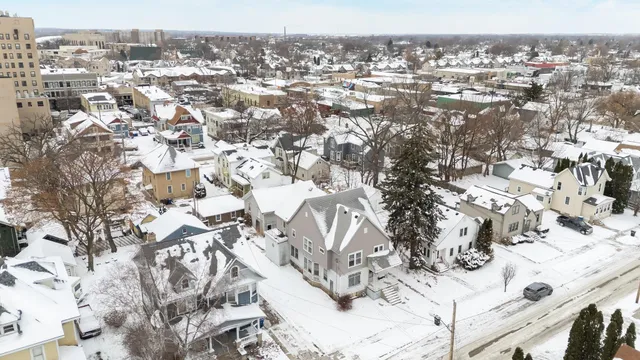 $230,000 | 541 Mt Vernon Street, Oshkosh, WI 54901