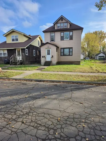 $8,400 | 106 6th Street South, Virginia, MN 55792