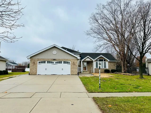 $3,150 | 1805 Pebble Beach Drive, Plainfield, IL 60586