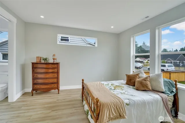 $715,000 | 6410 South Fife Street, Tacoma, WA 98409