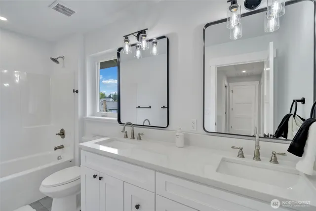 $715,000 | 6410 South Fife Street, Tacoma, WA 98409